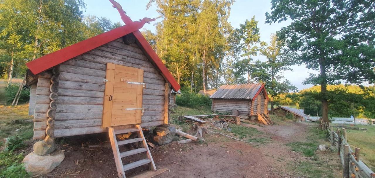 Vittfarnas Hird Vikingaby Bed and Breakfast Sosdala Exterior foto