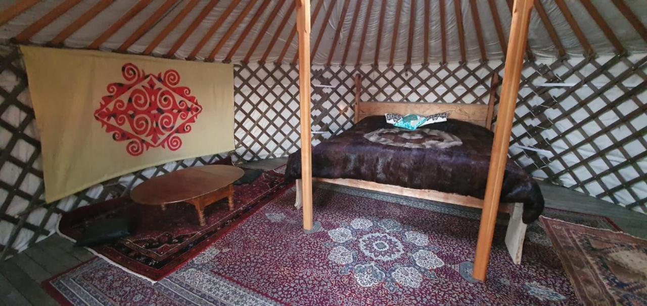 Vittfarnas Hird Vikingaby Bed and Breakfast Sosdala Exterior foto