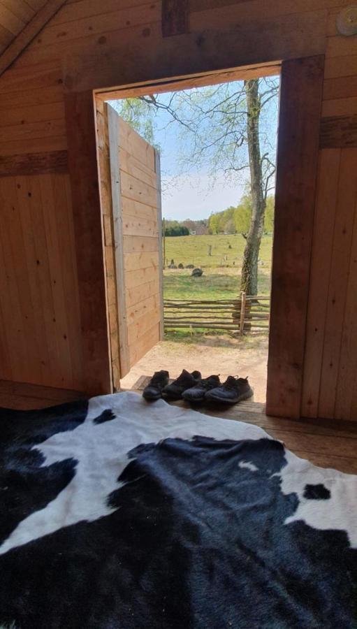 Vittfarnas Hird Vikingaby Bed and Breakfast Sosdala Exterior foto